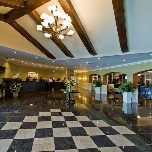 Living Stone Golf Resort Collingwood Interior photo
